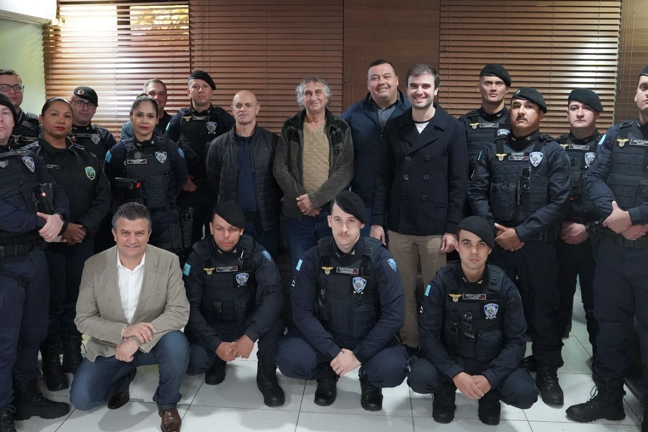 Novos agentes recebem porte de armas e reforçam contingente operacional  da Guarda Civil Municipal